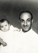 Con mi padre, Miguel  Torres Cárdenas, 1945.