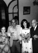 Matrimonio con Gastón Carvallo López de Ceballos. Con sus padres, Elvira López de Ceballos y Miguel Torres Cárdenas, 1975.