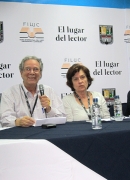 Con María Fernanda Palacios y Elías Pino Iturrieta en el homenaje a Michaelle Ascencio, Filuc 2012.