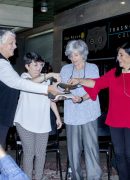 Blanca Pantin, Jacqueline Goldberg, Florence Montero y Katyna Henriquez en la Libreria Wl Buscon en la presentacion de Desterrados. Al fondo Rafael Cadenas.
